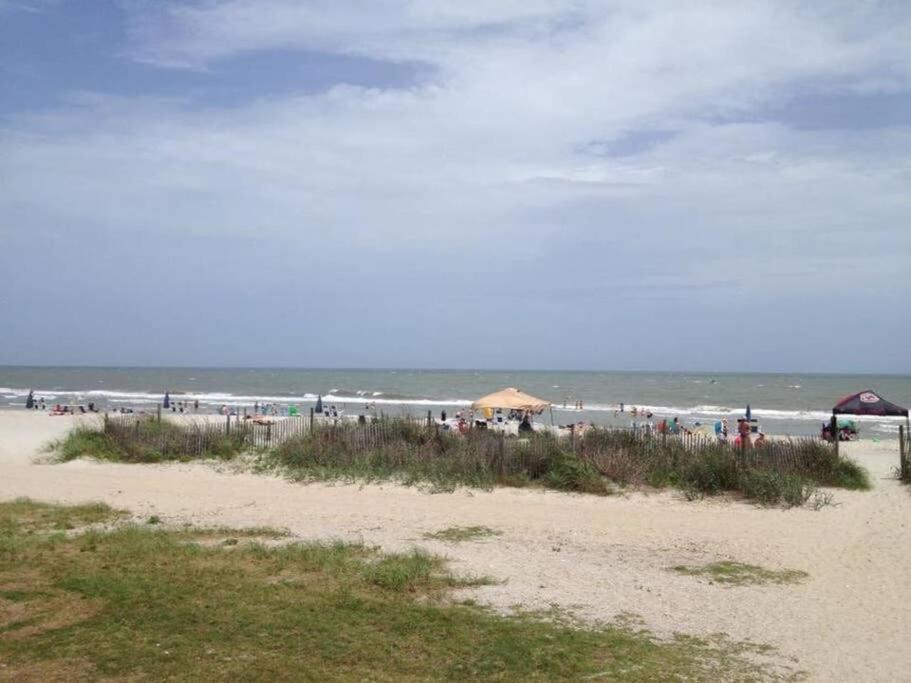 *Renovated Oceanfront Condo*Queen Beds*Pools*Hot Tubs*More*P220 เมอร์เทิลบีช ภายนอก รูปภาพ